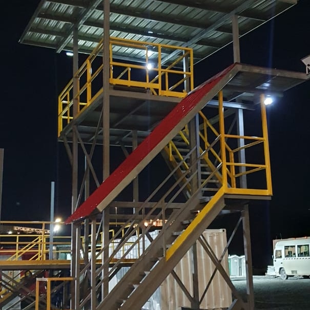 Desarrollo de plano de escalera para camiones en la minera